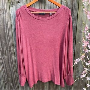 Plus Size  Tahari Woman’s Balloon Sleeve Sweatshirt Size 1X New Red.